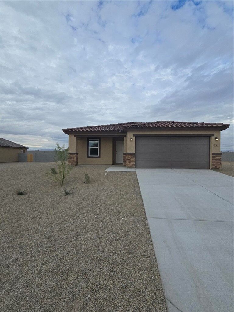 Property Photo:  1825 E Camino Colorado  AZ 86426 