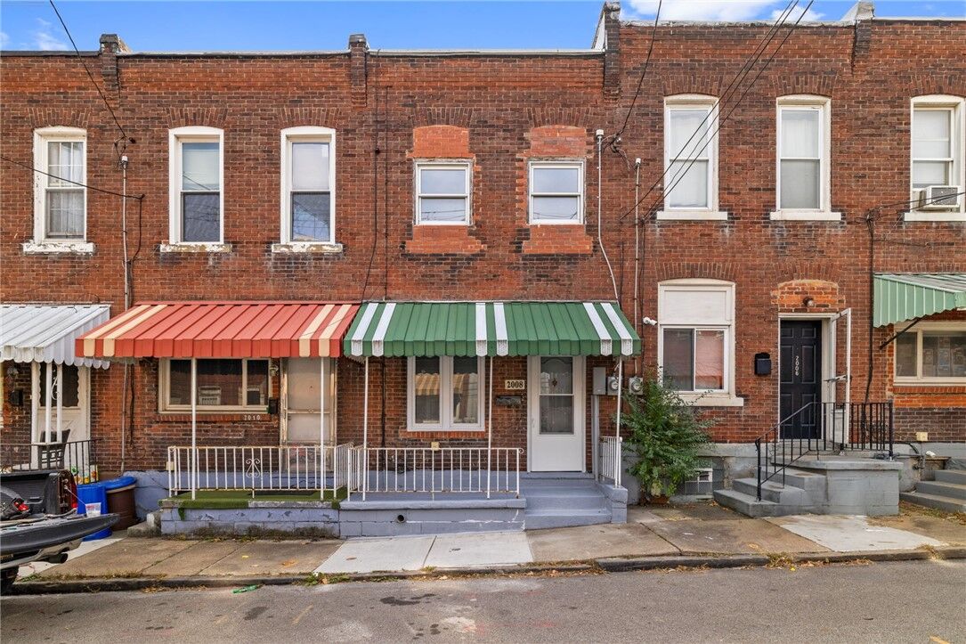 Property Photo:  2008 Tustin St  PA 15219 
