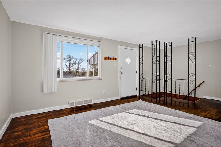 Property Photo:  813 Alberta Dr  PA 15122 