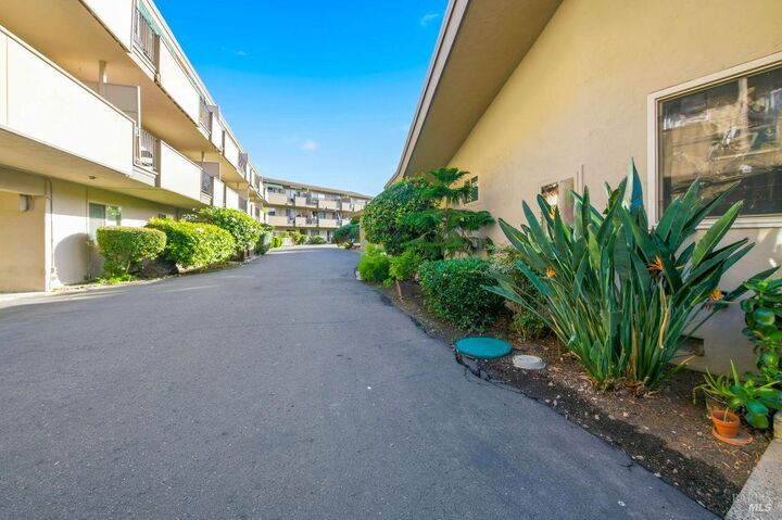 Property Photo:  155 Canal Street 3  CA 94901 