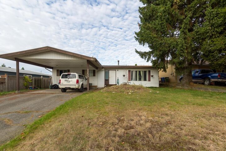 Photo de la propriété:  32633 Marshall Road  BC V2S 4N6 