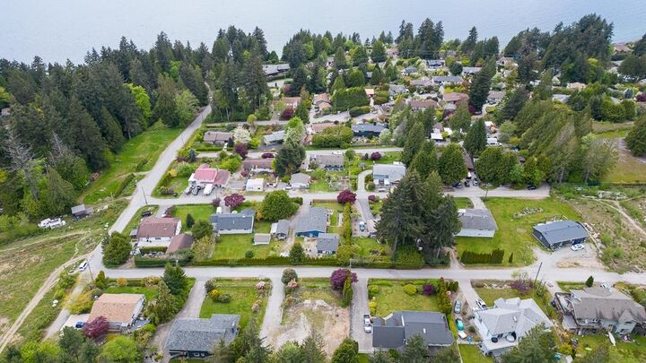 Property Photo: 5112 Pam Road BC V7Z 0G6