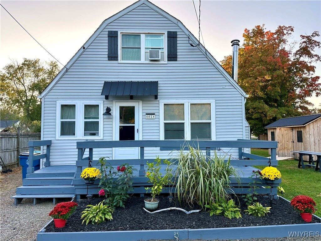 Property Photo:  6614 Revere Drive  NY 14047 