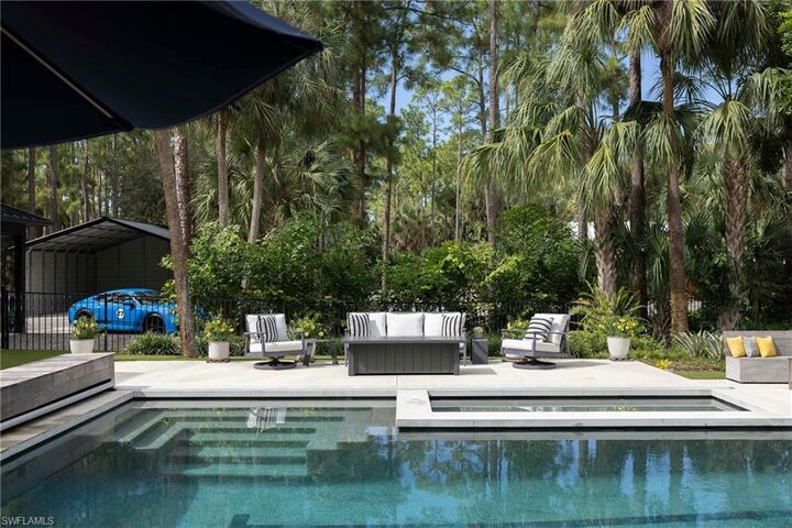 Property Photo:  805 24th Ave NW  FL 34120 