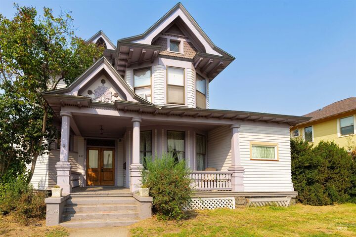 Property Photo:  507 7th Ave  ID 83501 