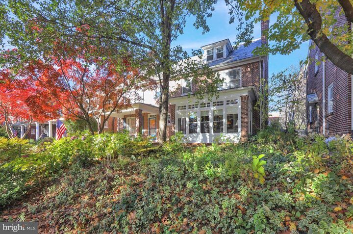 Property Photo:  929 Virginia Avenue  PA 17603 