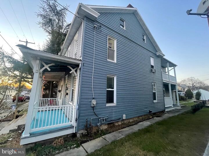 Property Photo: 19 W Church Street PA 17003