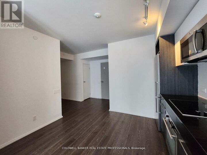 Property Photo:  68 Shuter Street 2807  ON M5B 1B4 