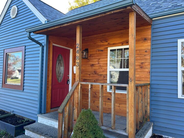 Property Photo: 2483 Vendome Drive OH 43219