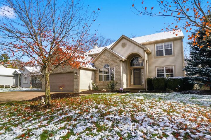 Property Photo:  7633 Storrington Place  OH 43035 