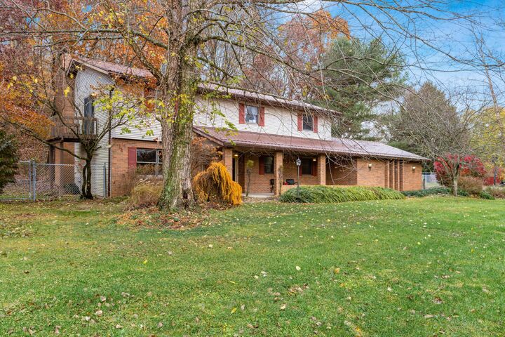 Property Photo:  11 Hillandale Drive  OH 43055 