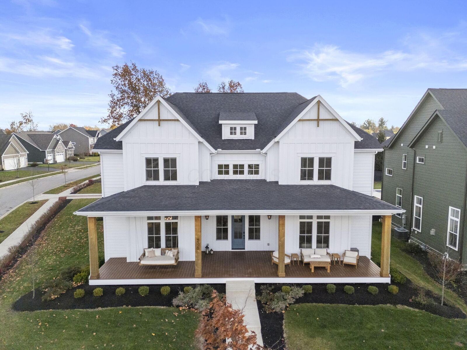 Property Photo: 2320 Red Oak Street OH 43035