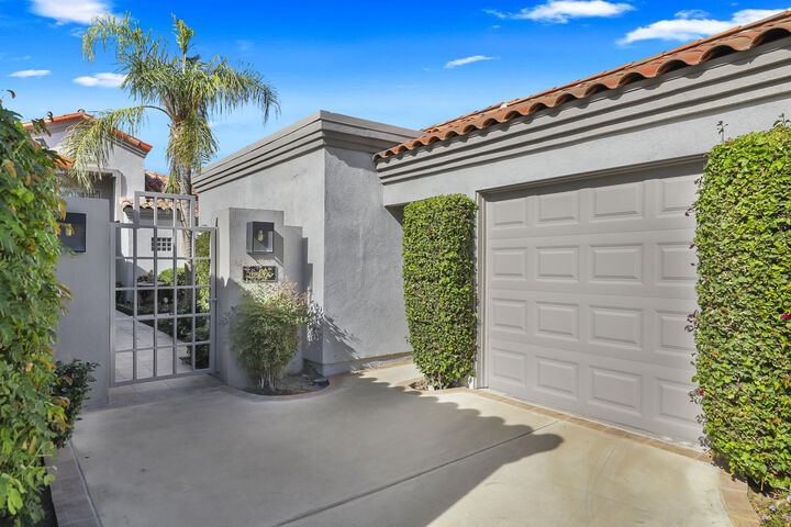 Property Photo: 56805 Merion CA 92253