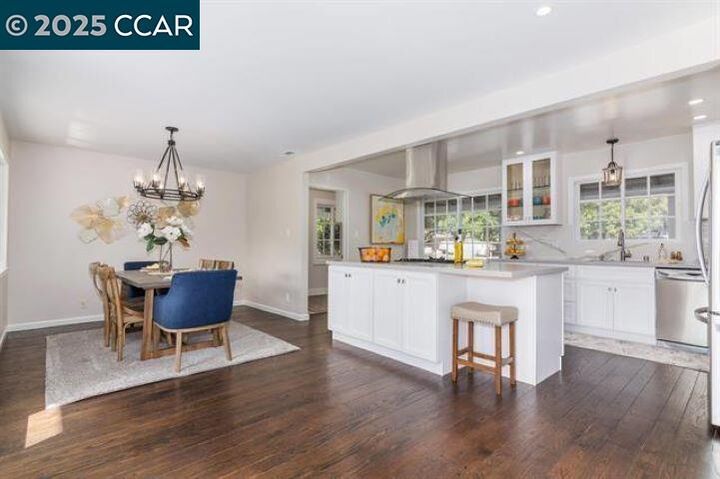 Property Photo:  7 El Corte  CA 94563 