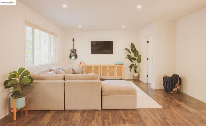 Property Photo: 20585 Charlotte Ct. CA 95372