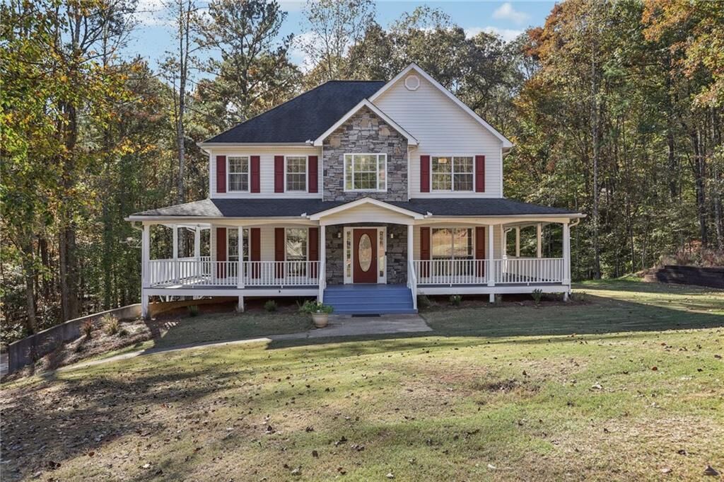 Property Photo: 4035 N Laurel Grove Road GA 30135