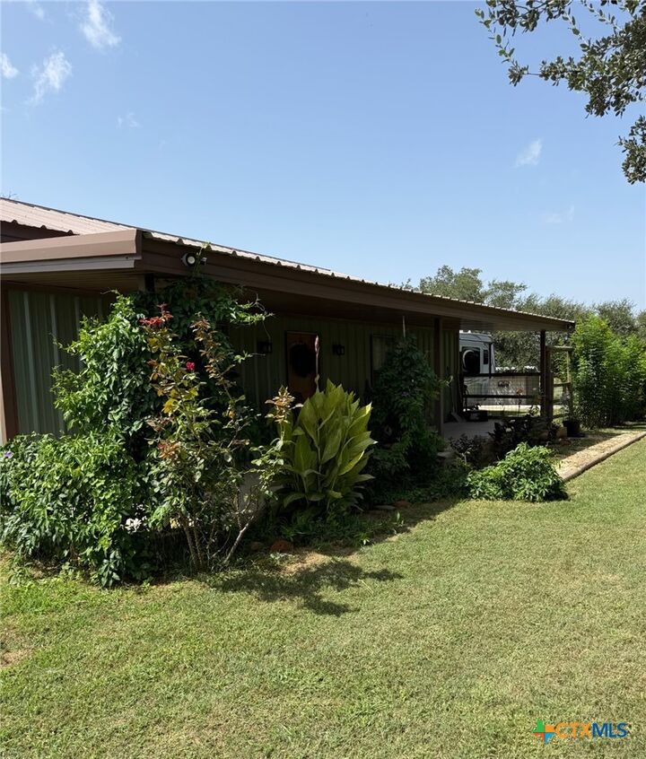 Property Photo: 226 Fm 1107 TX 78160