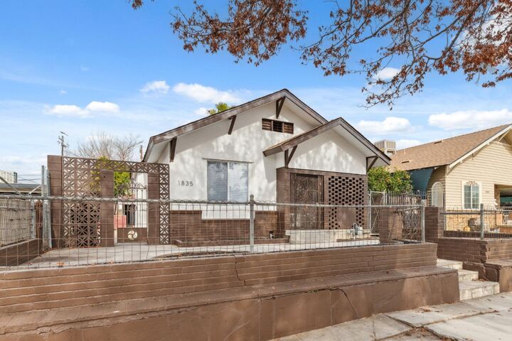 Property Photo: 1835 E Clay CA 93701