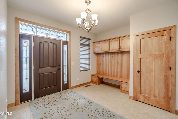 Property Photo: 4103 Bayport Place SE ND 58554