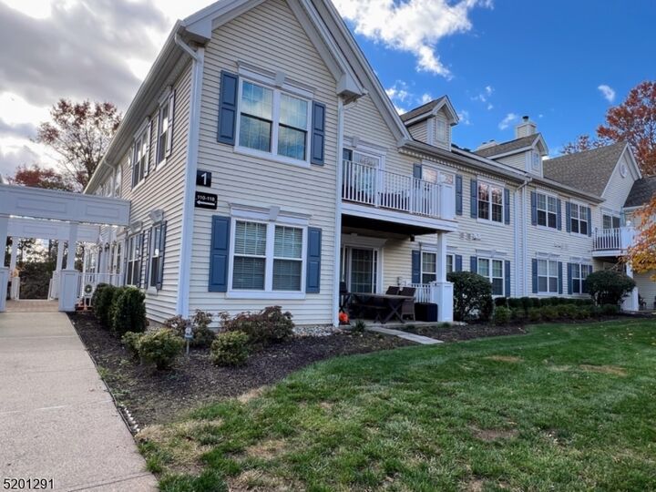 110 Arbor Way  Branchburg Twp. NJ 08876 photo