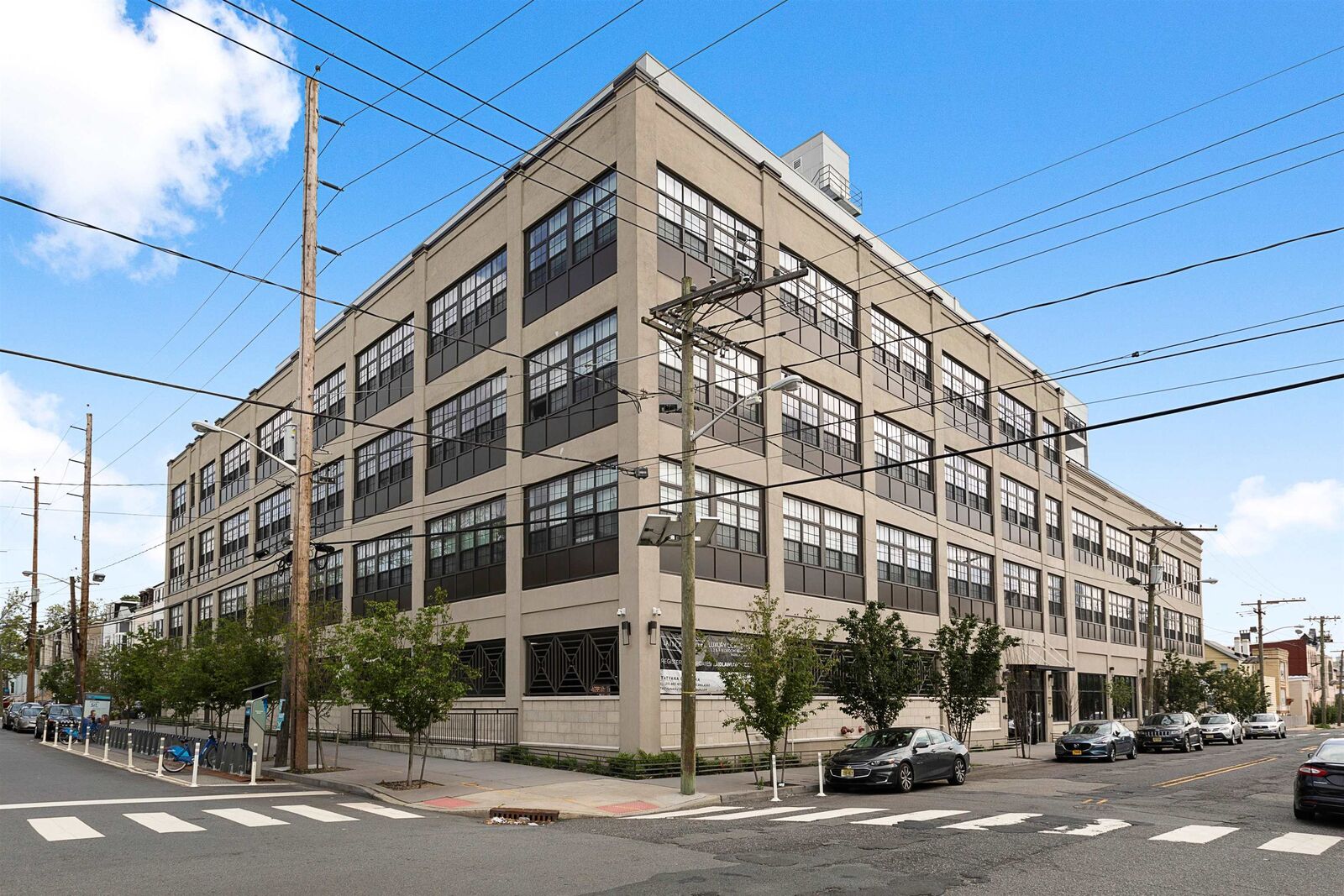 Property Photo:  136 Oakland Ave 6J  NJ 07306 