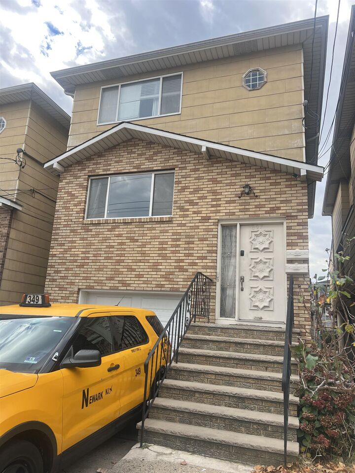 Property Photo:  607 Sussex St 2  NJ 07029 