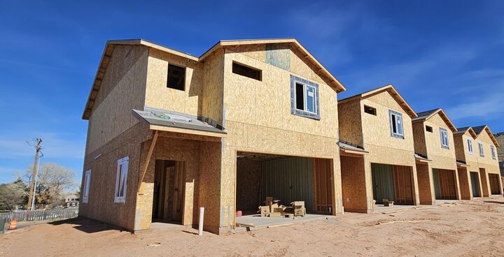 Property Photo:  50 W 1600 N 1-E  UT 84721 