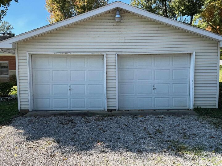 Property Photo: 8600 Vann Road IN 47630