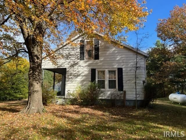 Property Photo: 200 N Eskew Road IN 47601-9655