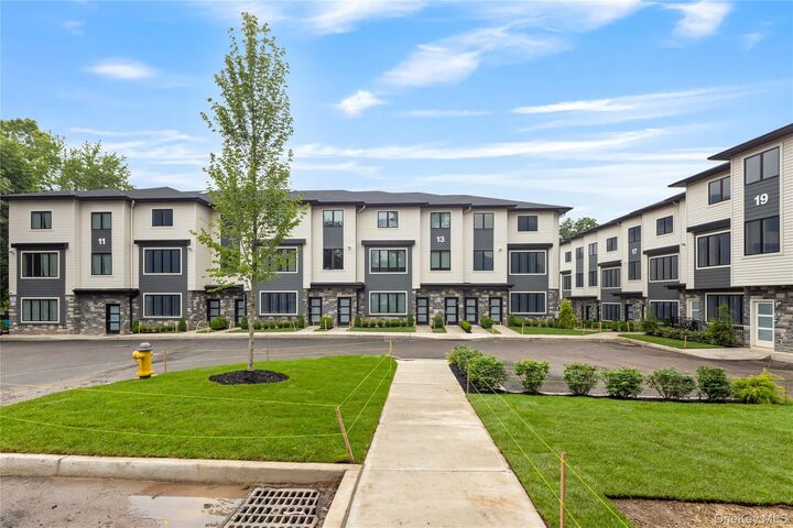 17 Lazer Court 202  Spring Valley NY 10977 photo