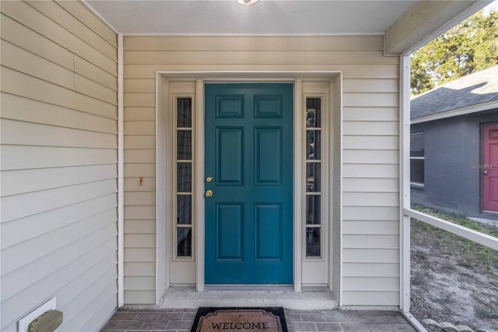 Property Photo: 7451 Oxford Garden Circle FL 33572