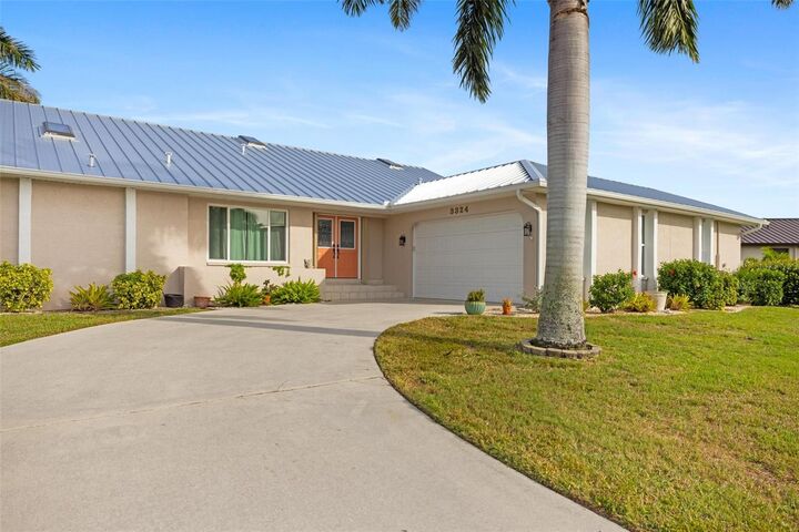 Property Photo: 3324 Trinidad Court FL 33950