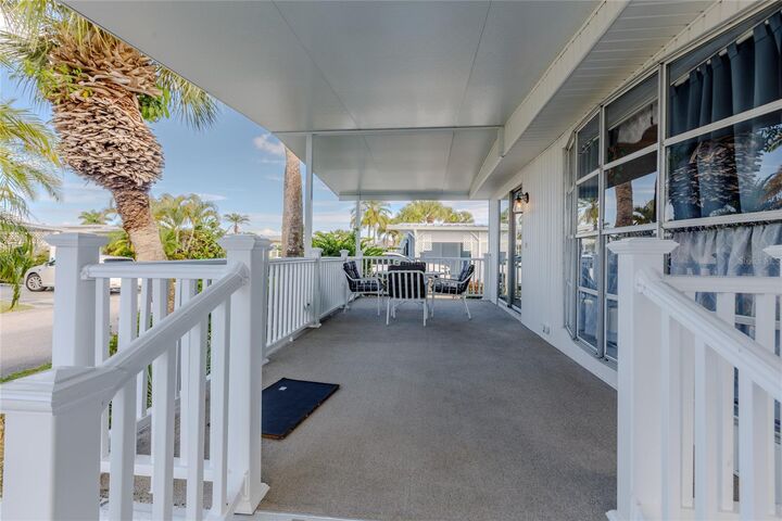 Property Photo: 2100 Kings Highway 127 FL 33980