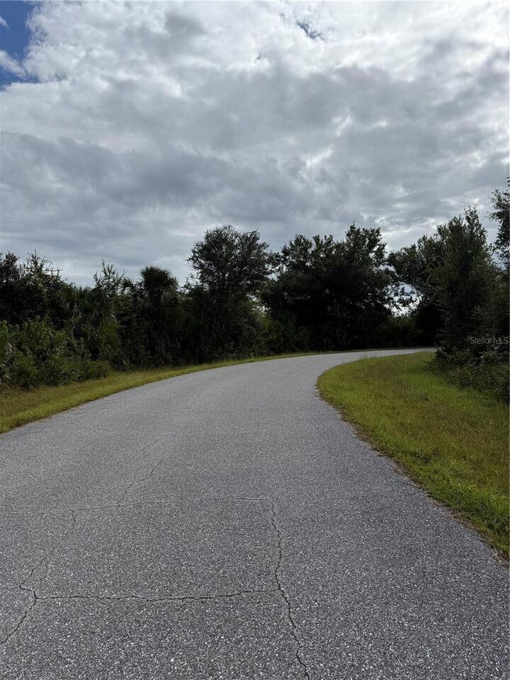 Property Photo: 7550 St Regis Circle FL 33981