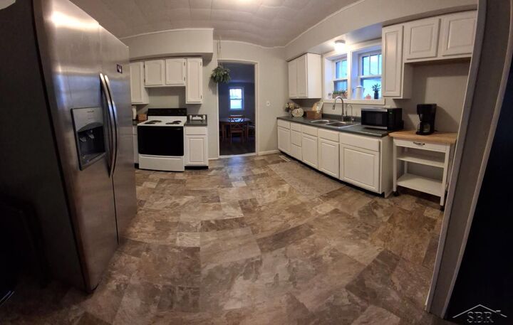 Property Photo:  206 Highland Street  MI 48661 