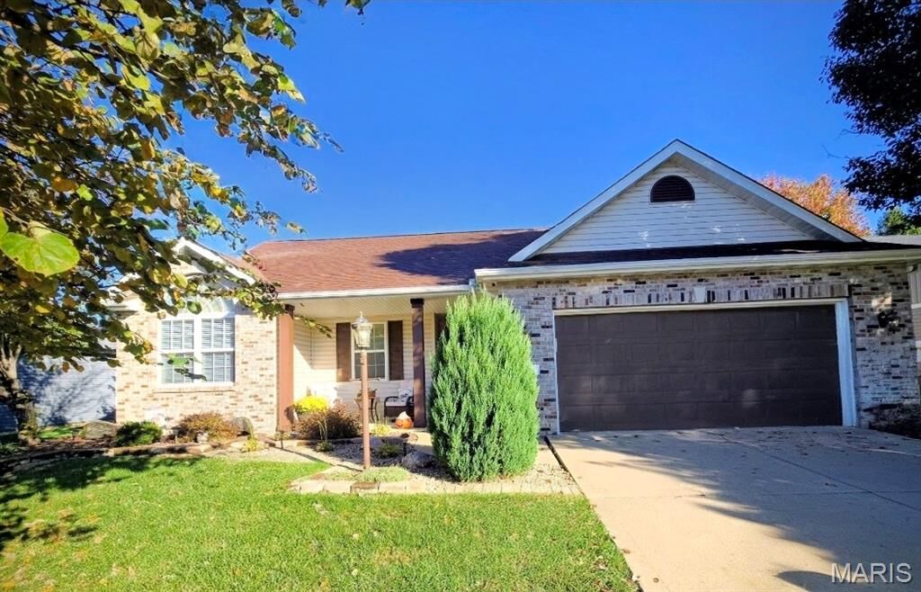 Property Photo:  4024 Sequoia Drive  IL 62025 