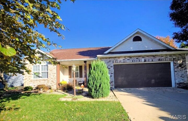 4024 Sequoia Drive  Edwardsville IL 62025 photo