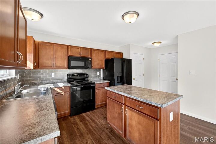 Property Photo: 523 Summer Glen Lane MO 63301