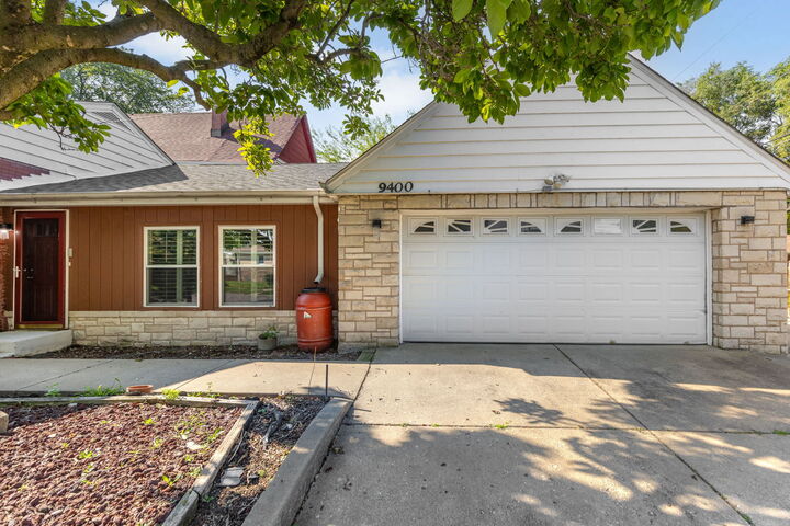 Property Photo: 9400 S Calumet Avenue IL 60619