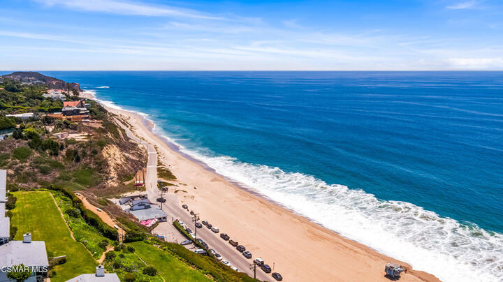 Property Photo:  6766 Las Olas Way  CA 90265 