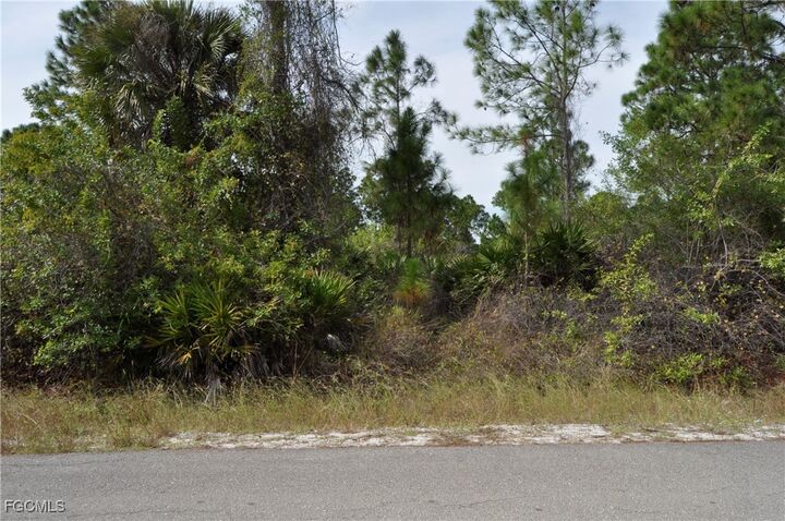 Property Photo: 1209 Acacia Avenue FL 33972