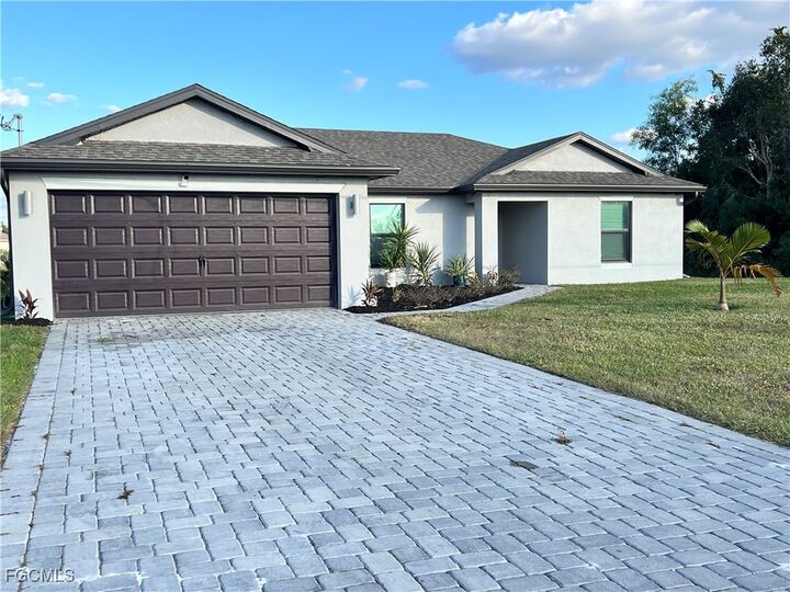 Property Photo:  865 Yellowbird Drive  FL 33913 