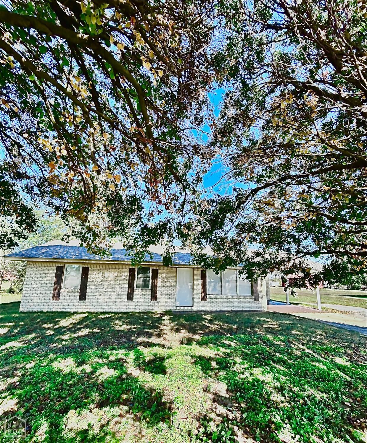 Property Photo: 21391 E Hwy 18 AR 72447