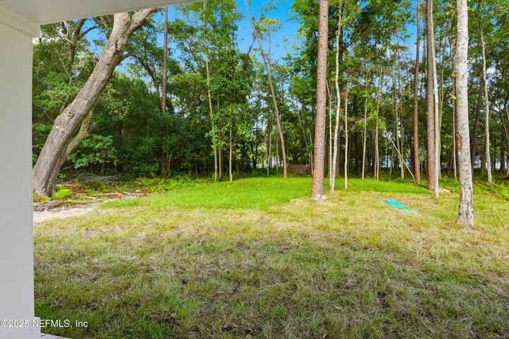 Property Photo: 7857 Pipit Avenue FL 32219