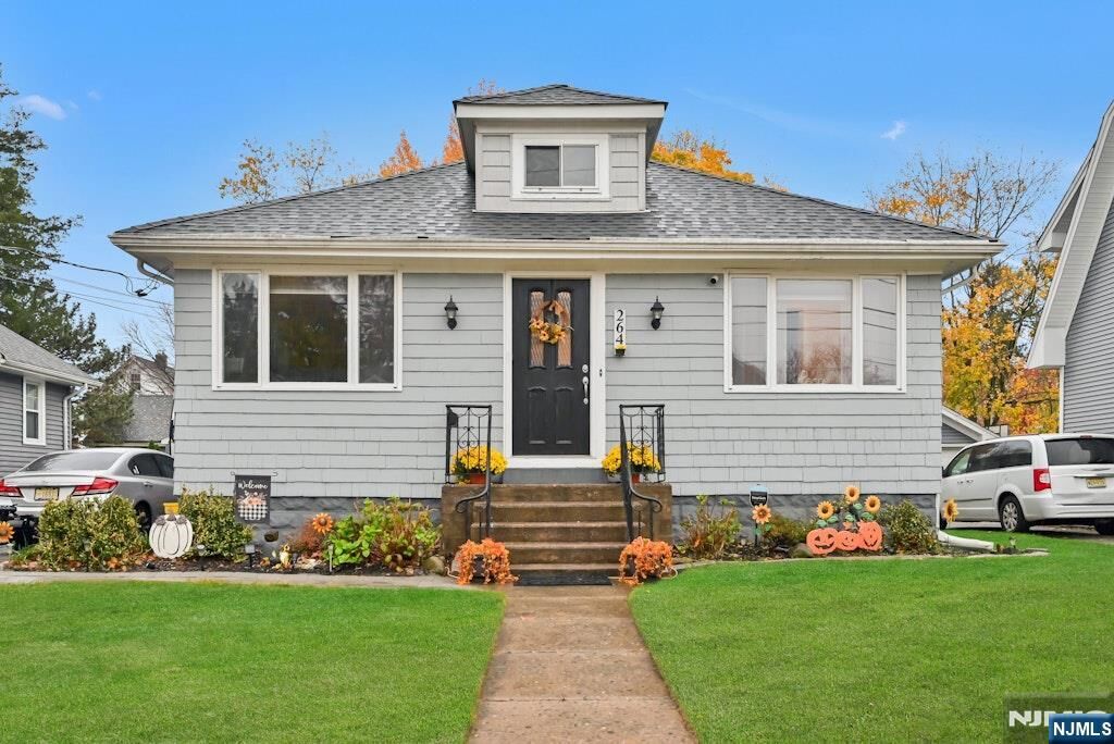 Property Photo:  264 Demarest Avenue  NJ 07646 