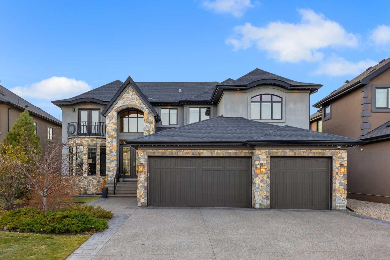 Property Photo: 32 Aspen Ridge Manor SW AB T3H 0T4