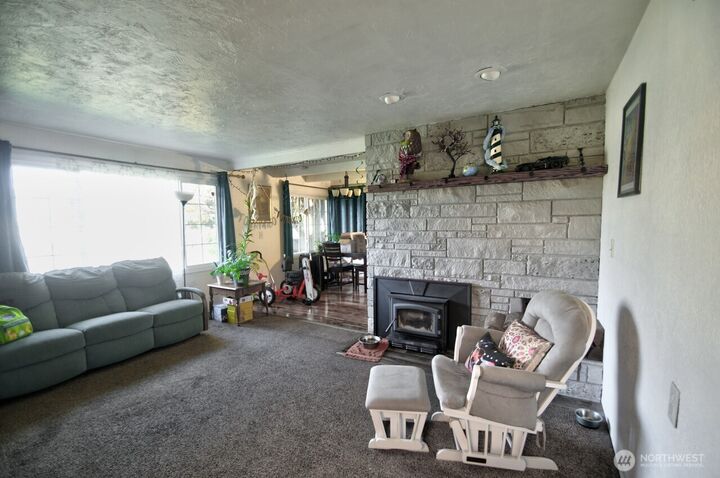 Property Photo:  614  Alder Street  WA 98531 