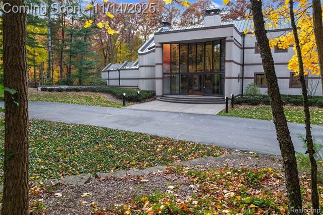 Property Photo:  1335 Trowbridge Road  MI 48304 