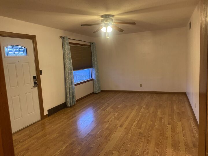 Property Photo:  1030 W 45th St S  KS 67217 