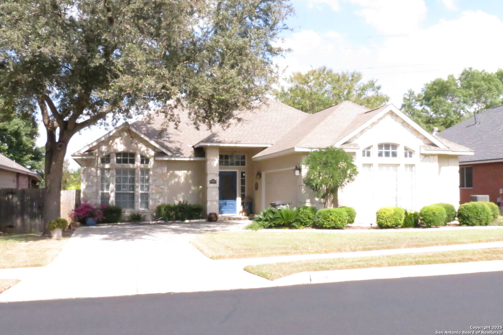 Property Photo:  2427 Redland Point  TX 78259 